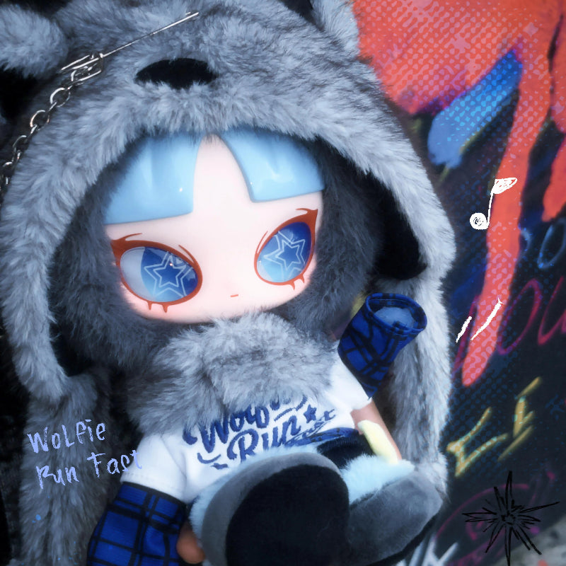 INNS Wolfie Run Fast Plush Comfirmed Box